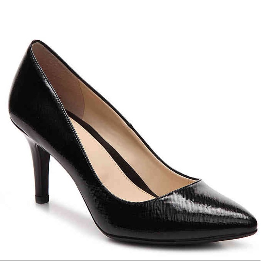 NEW 1 1/2 INCH BLACK HEELS
